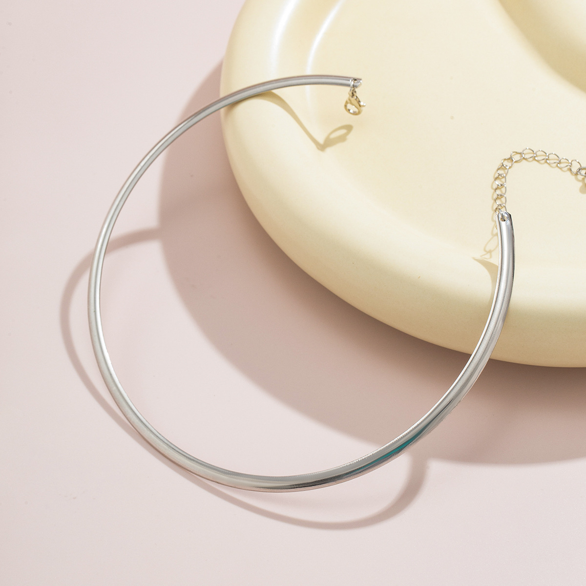 Ring choker necklace