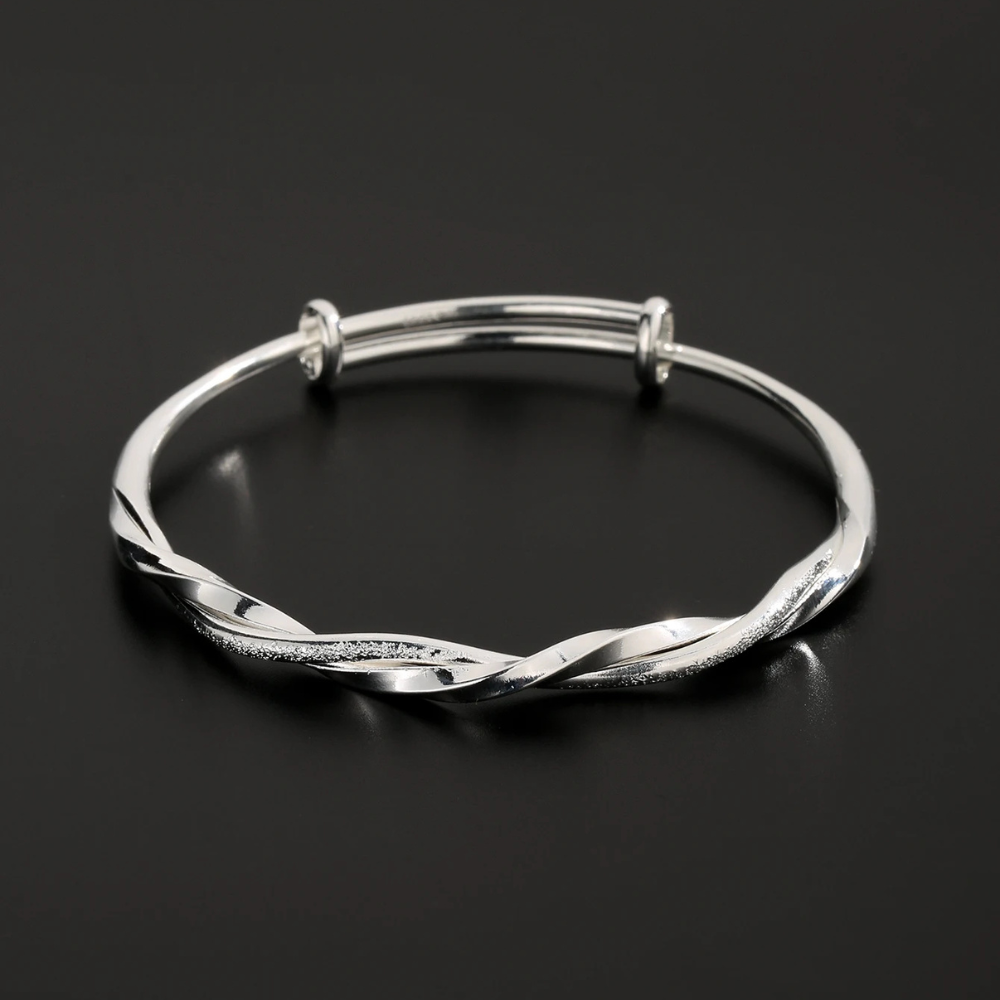 Adjustable Women's Bracelet with Twisted Style