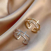 Double bar crossed ring