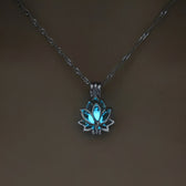 Mathina – Lotus flower pendant