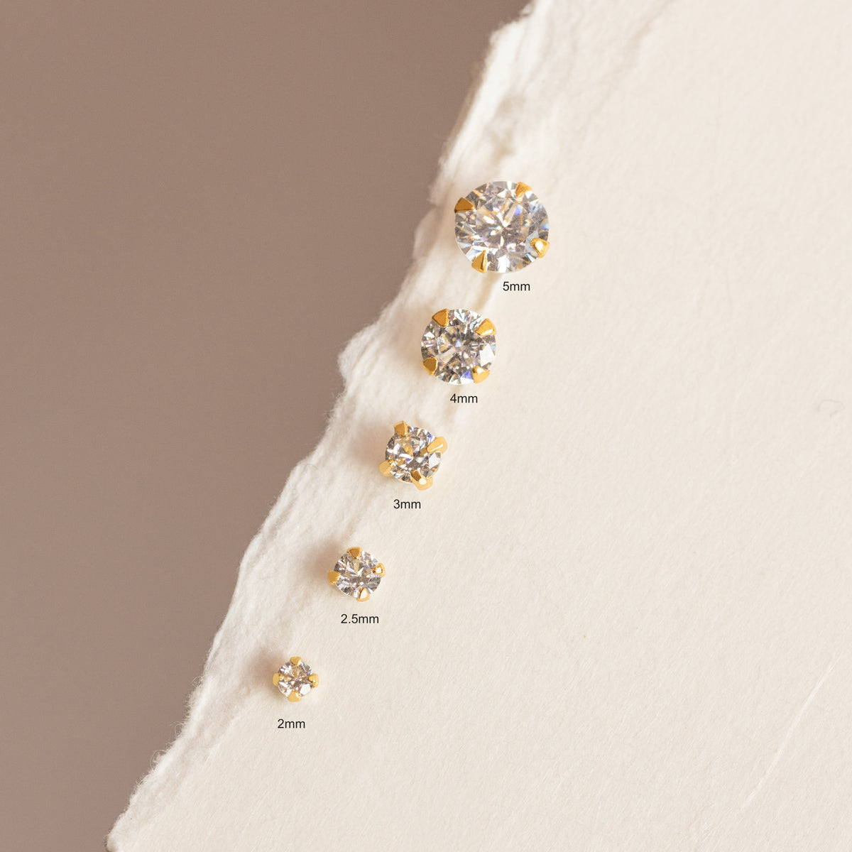 Sloane – Mini stud earrings, 2 mm