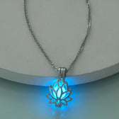 Mathina – Lotus flower pendant