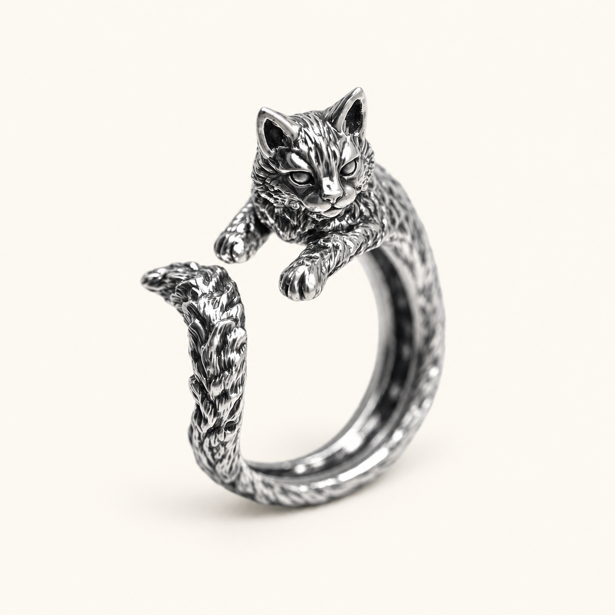 Adjustable Women's Ring with Embracing Cat Design