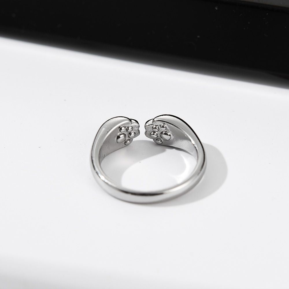 Adjustable Women's Ring with Cat Paw Design