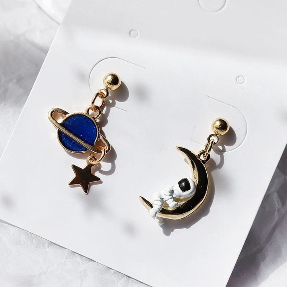 Earrings for Women with Astronaut and Planet Design - Pair