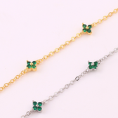 Clover flower necklace