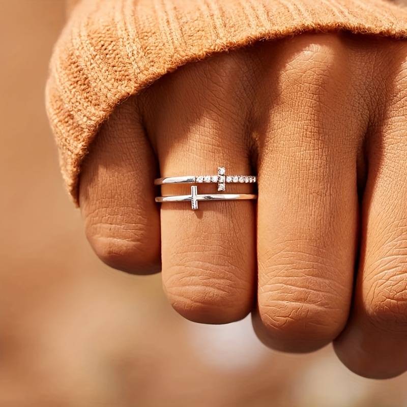 Double bar crossed ring