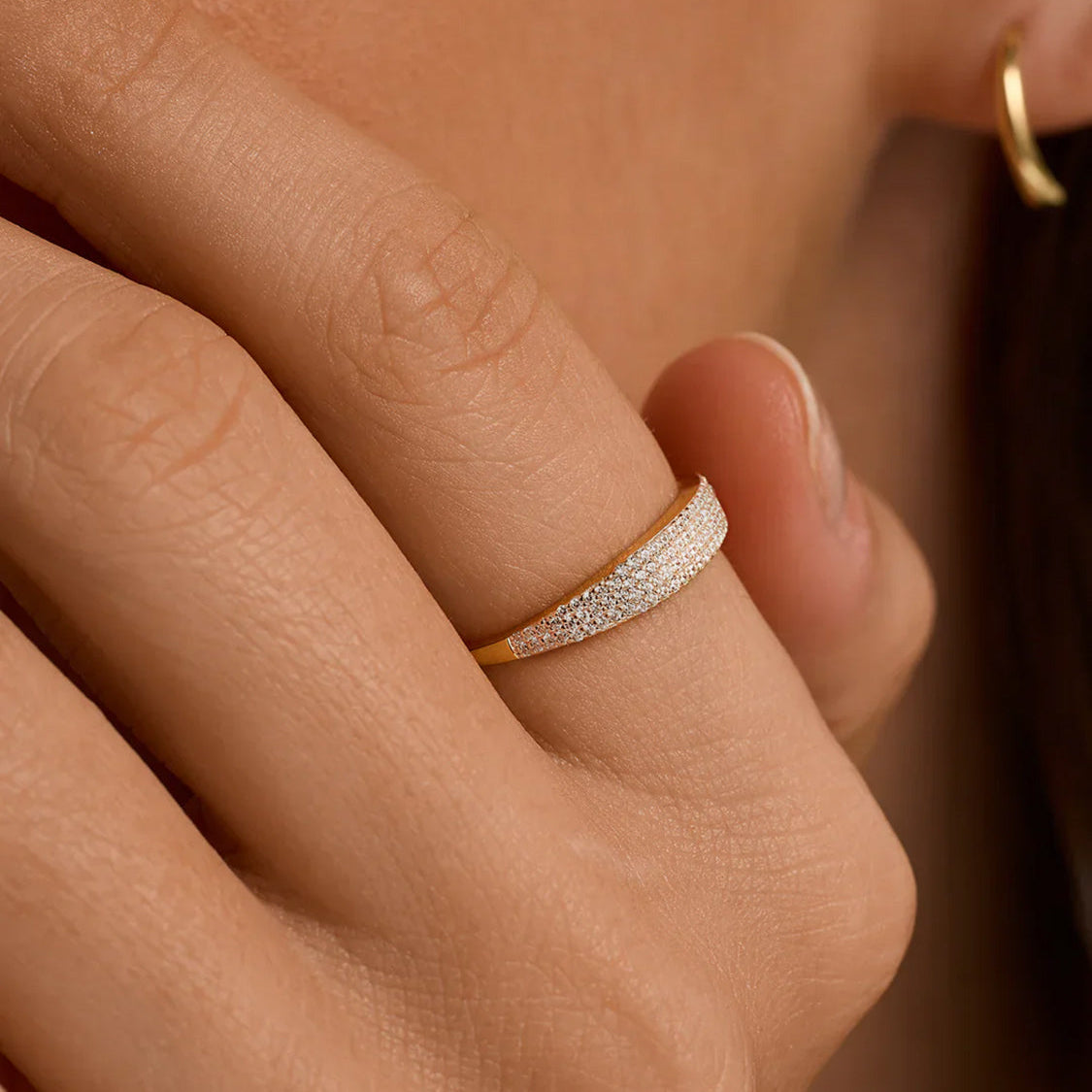 Women's Signet Ring with Pavé Stone Setting and Clear Ring Design