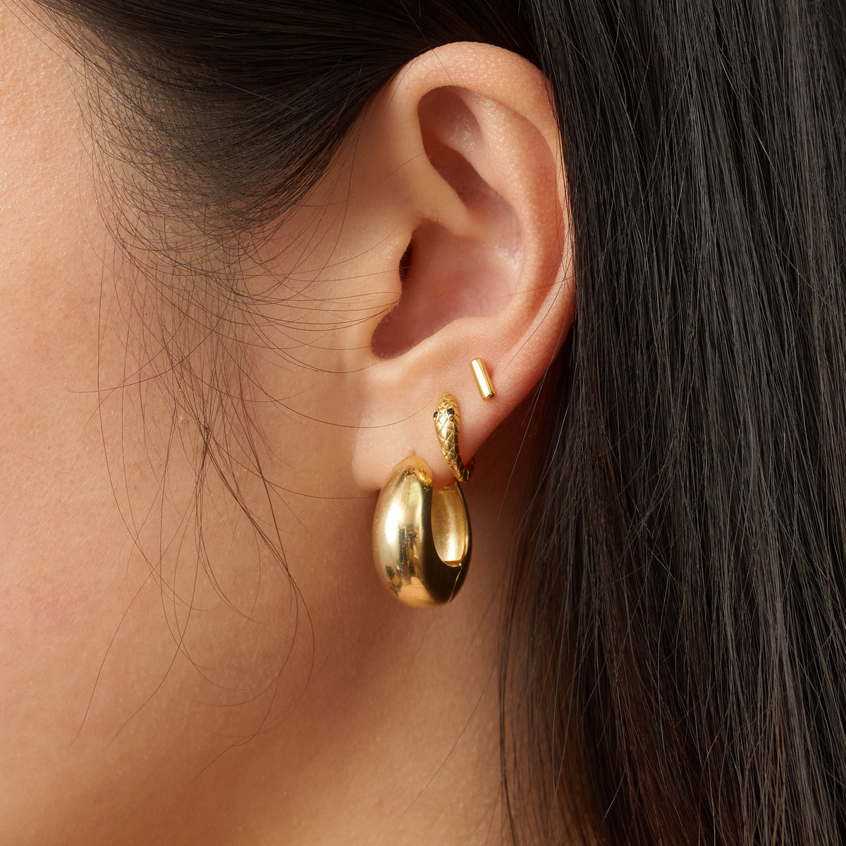 Iseul – Thick huggie hoops