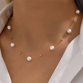 Women's Necklace in Satellite Style with Round Jewelry Details