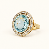 Women's Ring Featuring Rounded Decorative Glass Detail