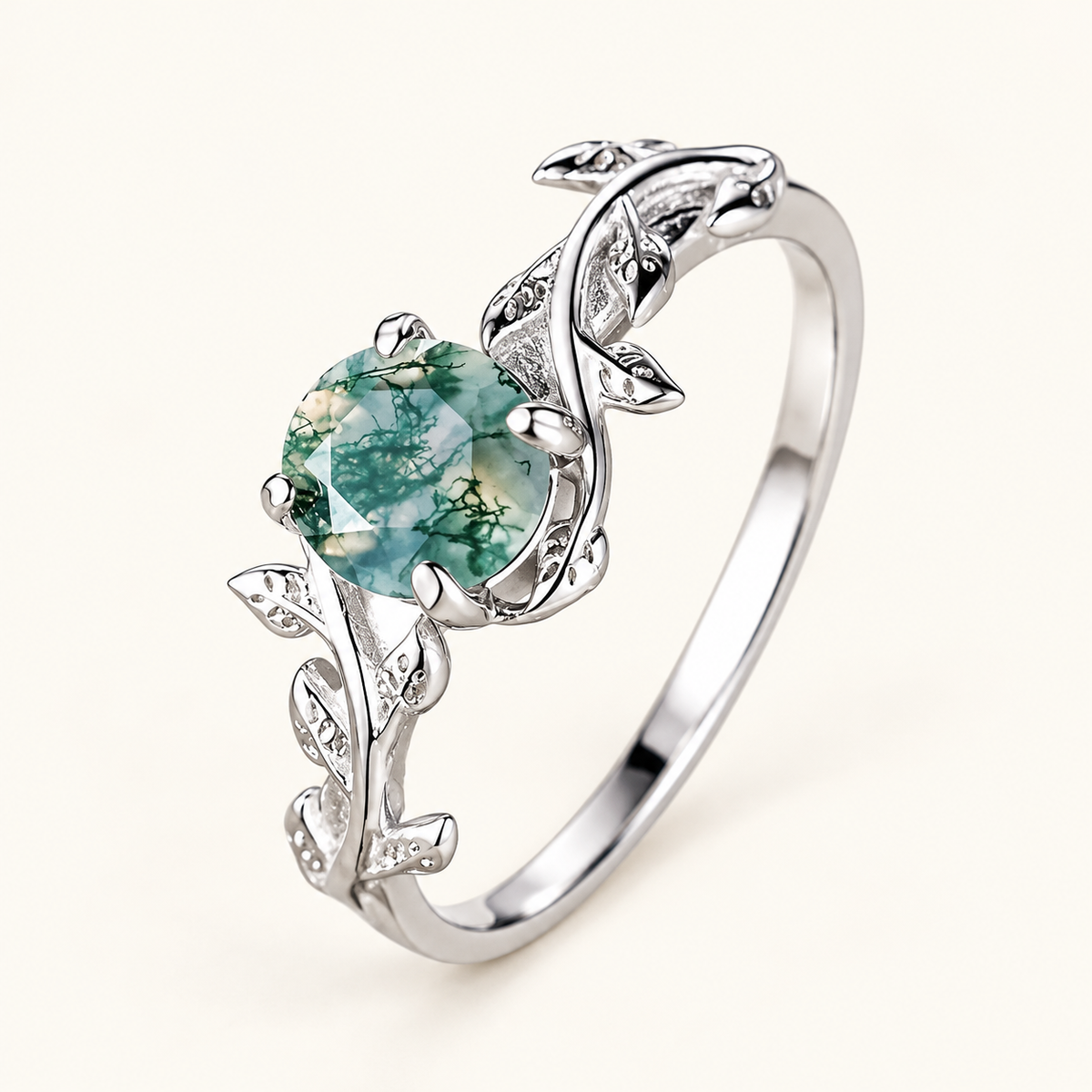 Women's Vintage-Style Ring with Accent Stone
