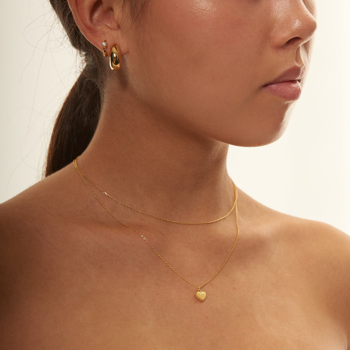 Iseul – Thick huggie hoops