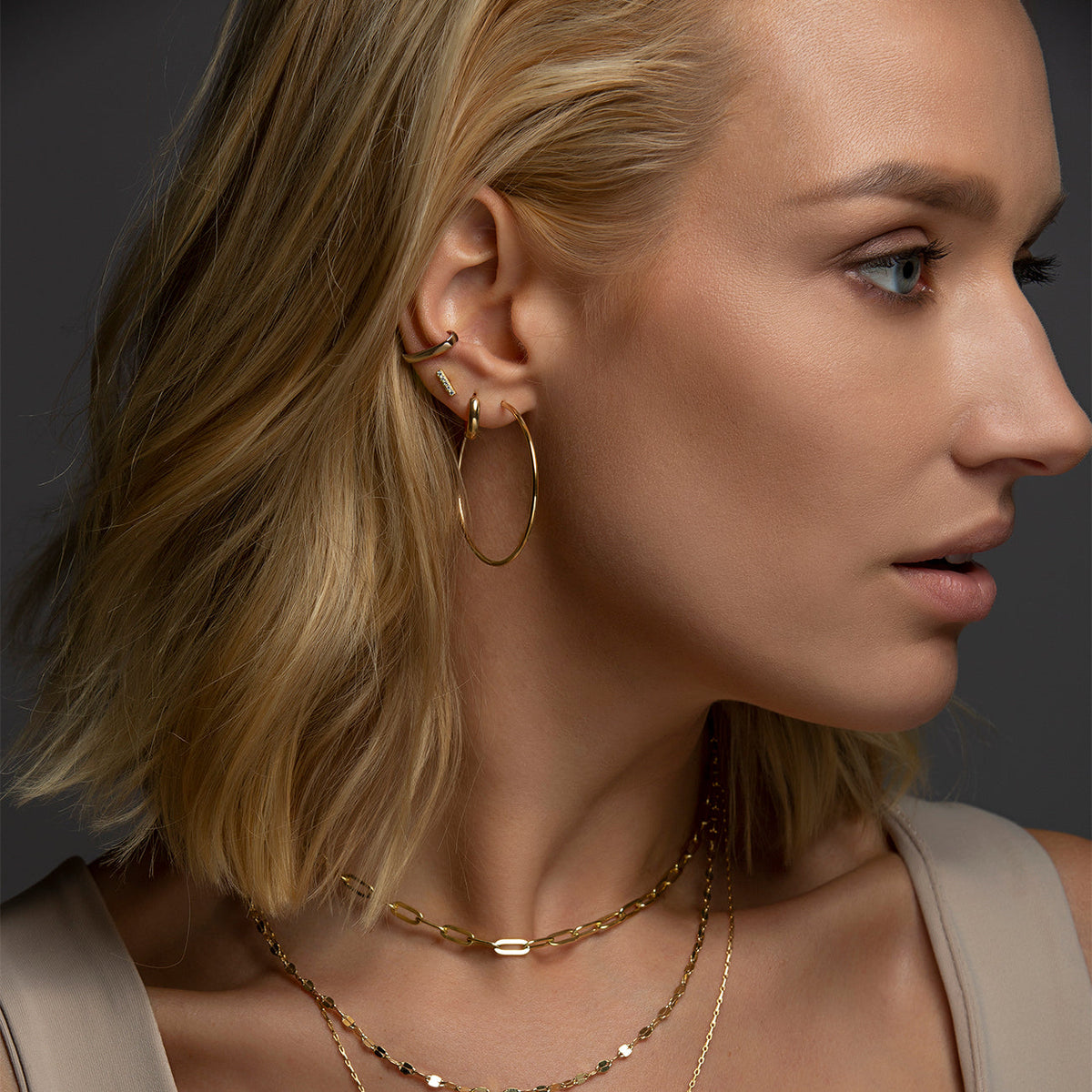 Scarlett – Large thin hoops