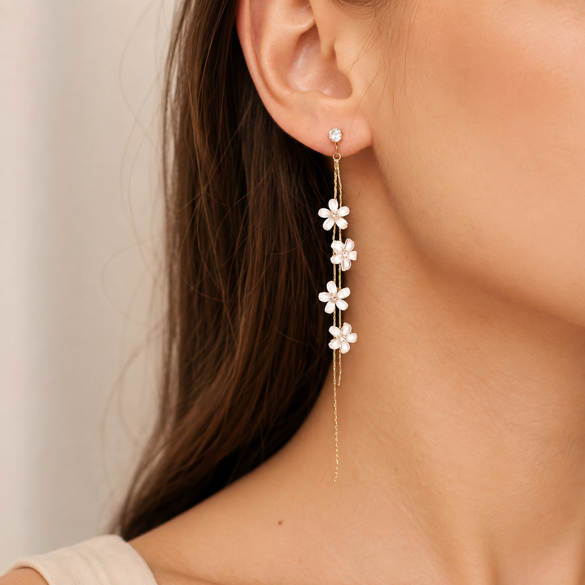 Yuri – Jasmine thread earrings