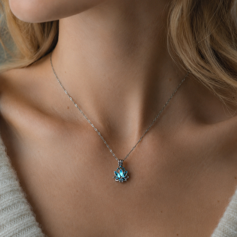 Mathina – Lotus flower pendant