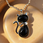 Mila – Cat pendant necklace