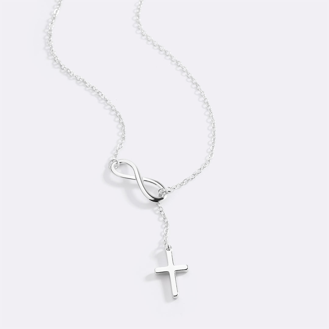 Yuna – Cross pendant necklace