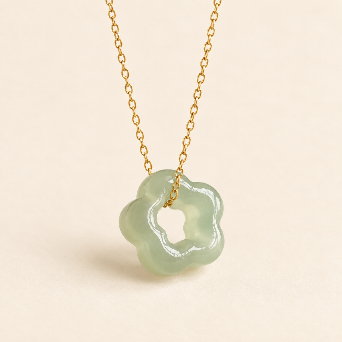 Ladies Necklace with Flower Pendant