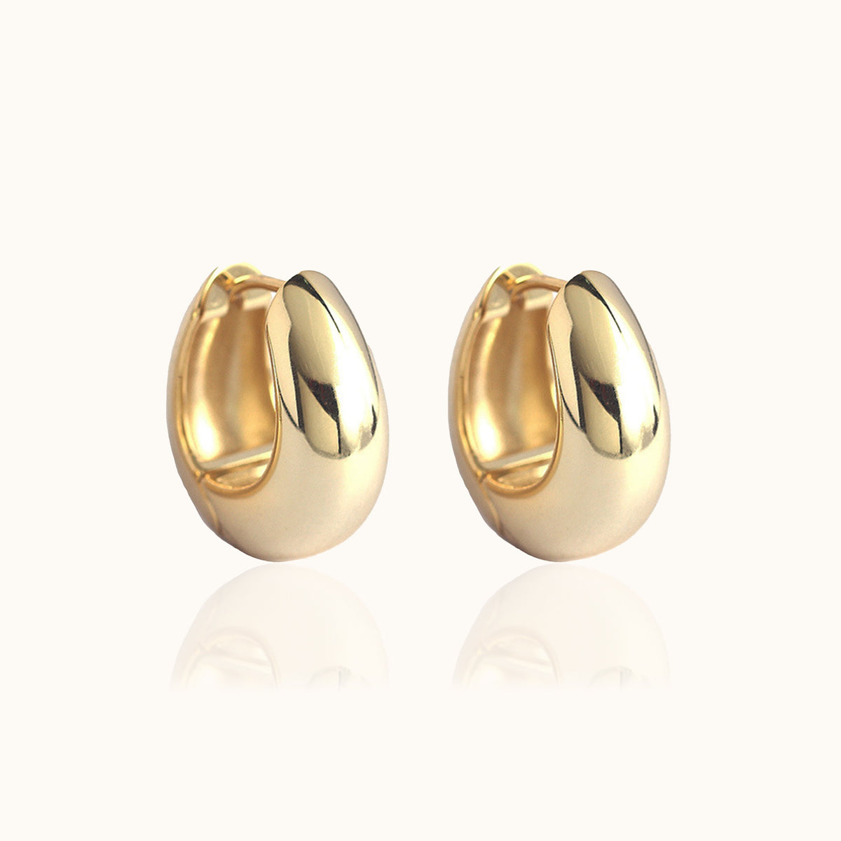 Iseul – Thick huggie hoops