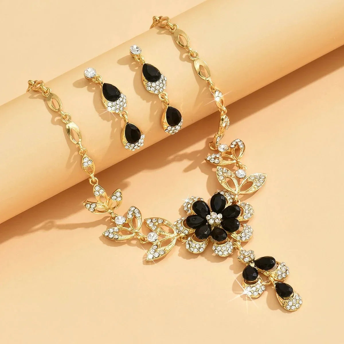 Women's Floral Necklace and Earrings Set with Flower Motif and Stone Details