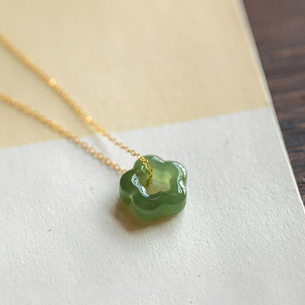 Ladies Necklace with Flower Pendant