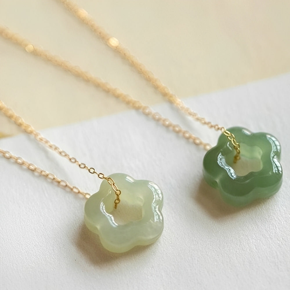 Ladies Necklace with Flower Pendant