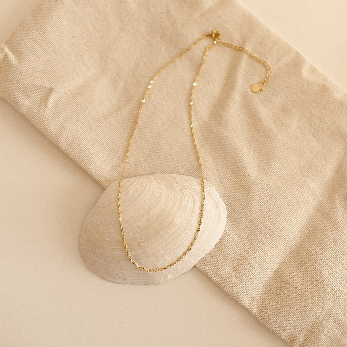 Singapore twist necklace