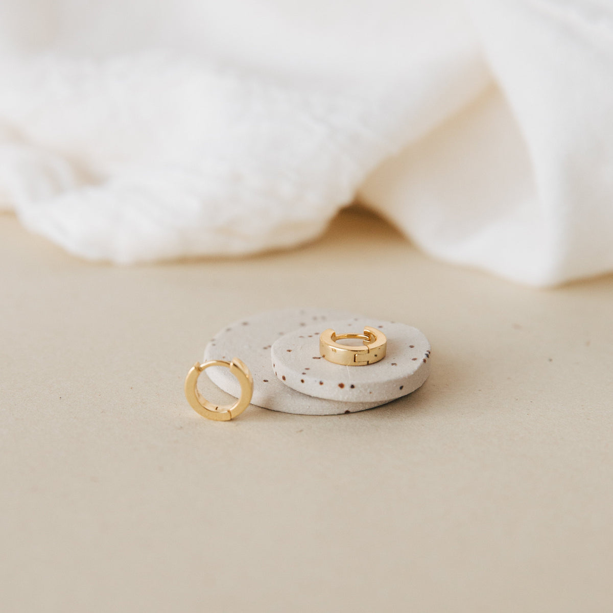 Classic small huggie hoops