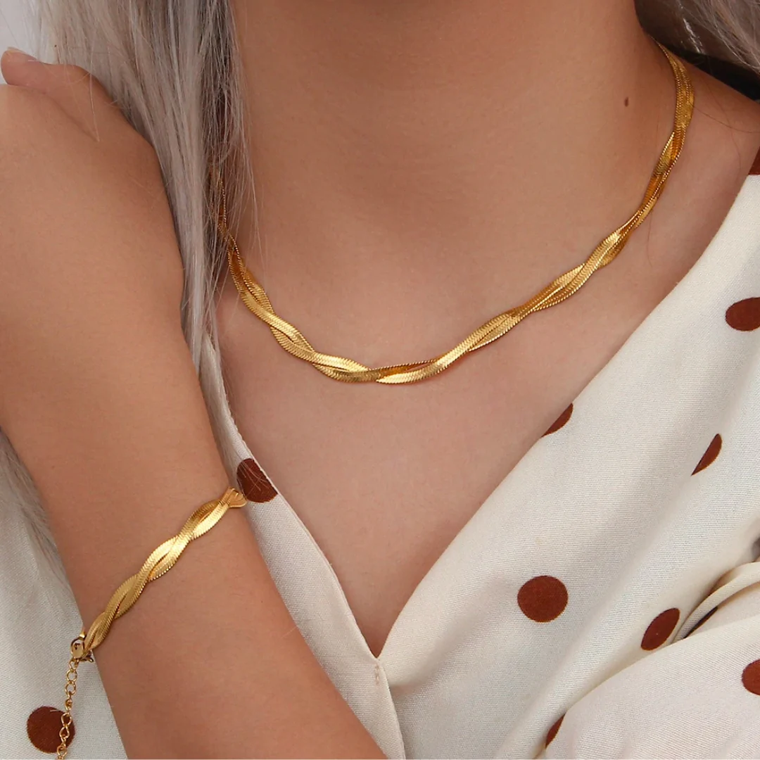 Alina – Intertwined necklace and bracelet set