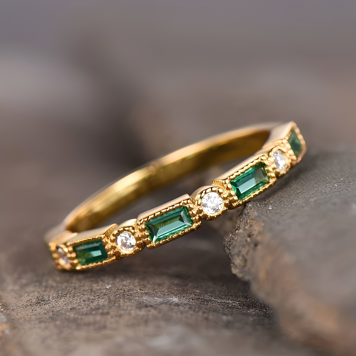 Women's Ring with Inlaid Decorative Stone Accents
