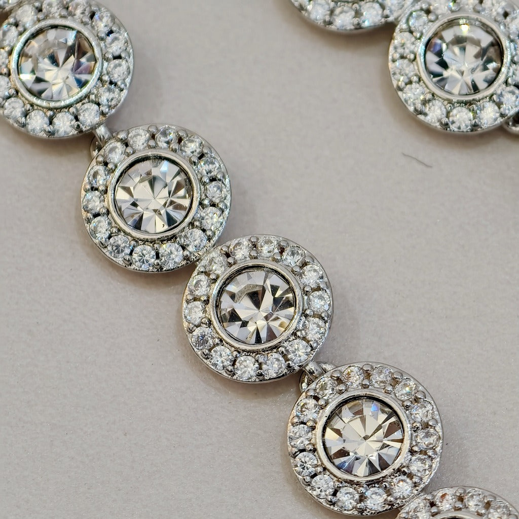 Victoria – Necklace and bracelet with round charm