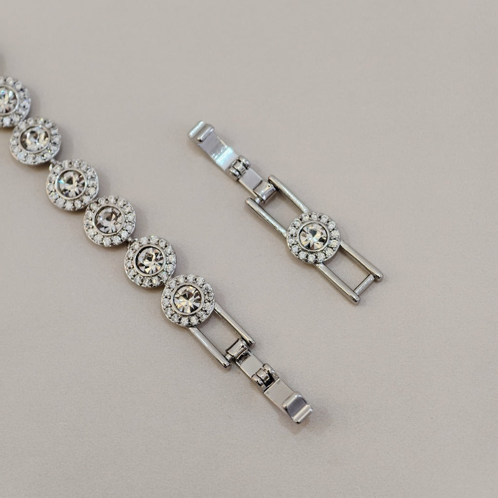 Victoria – Necklace and bracelet with round charm