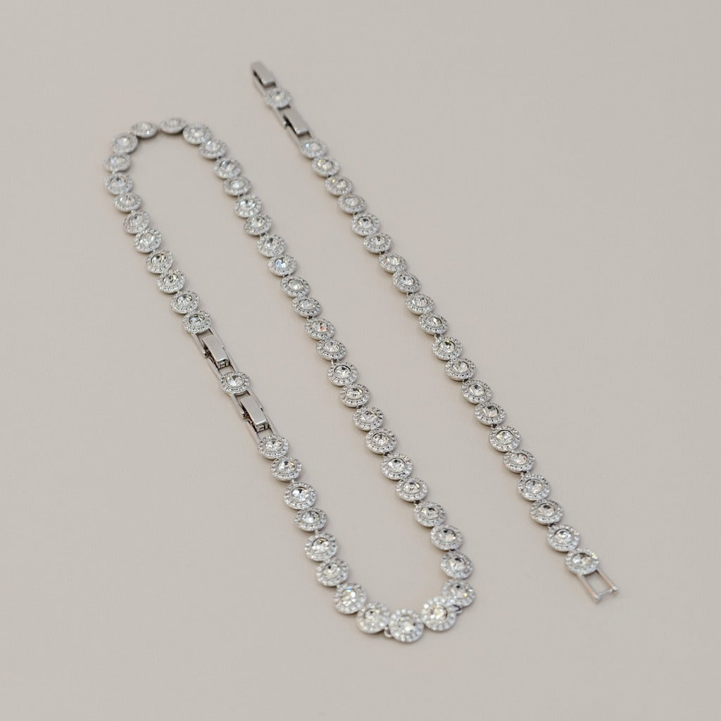Victoria – Necklace and bracelet with round charm