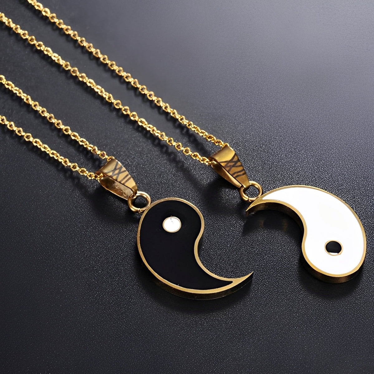 Tao – Split yin-yang necklace