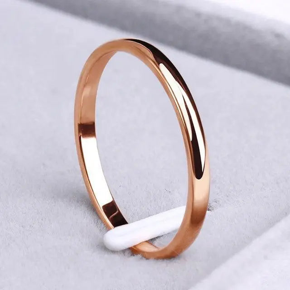 Women's Ring with Minimalist Style