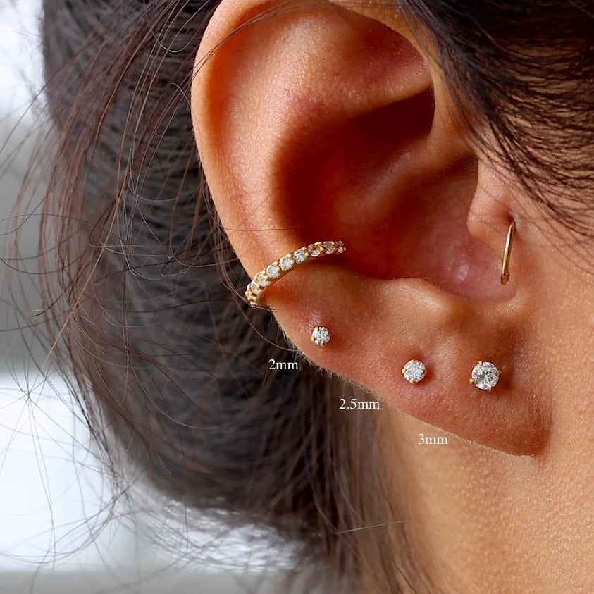 Sloane – Mini stud earrings, 2 mm